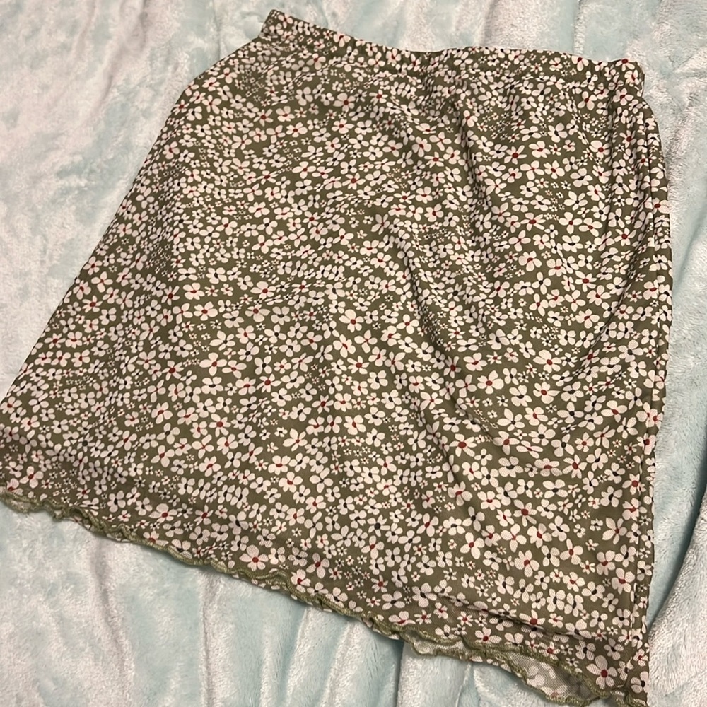 Mini flower skirt